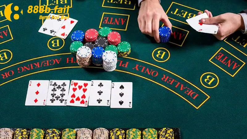 Hướng dẫn chi tiết cách chơi Poker cho người mới bắt đầu 3 Poker Cơ Bản: Các Bước Trong Một Ván Bài